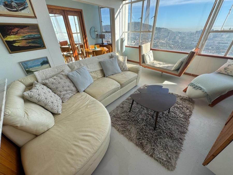 2 Bedroom Property for Sale in Vredehoek Western Cape